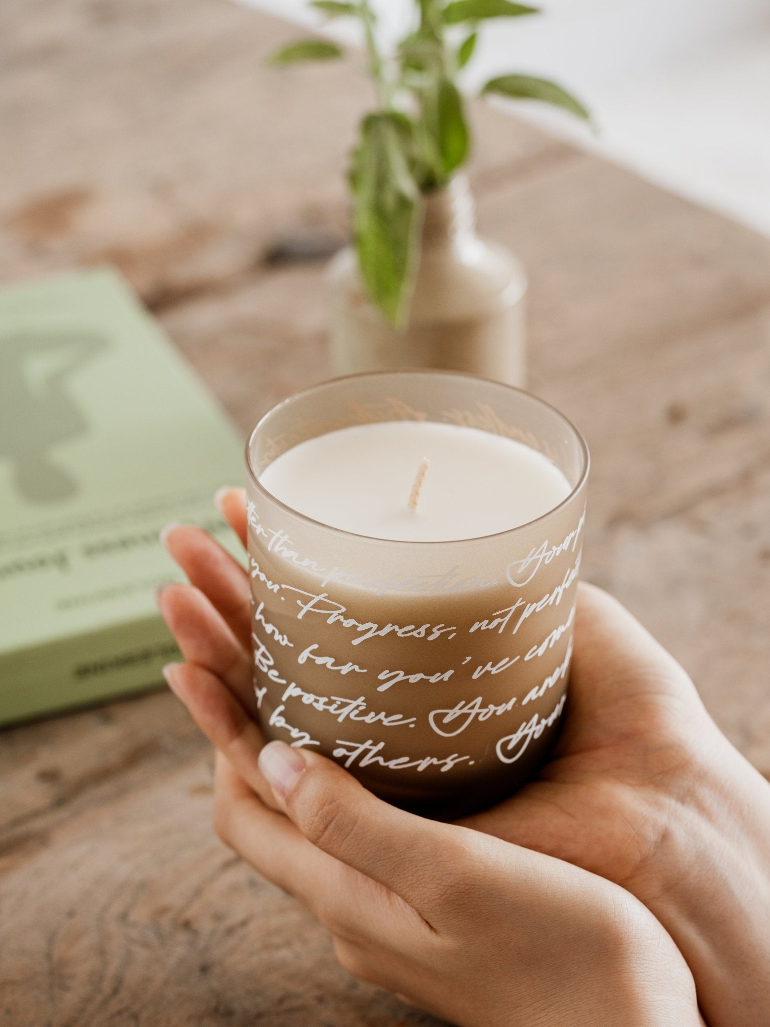 Grace Candle - 240 Gr - Living & Wellbeing